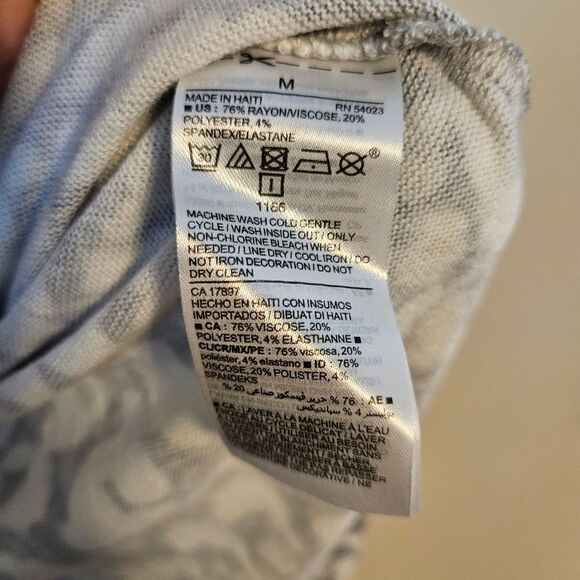 Old Navy Top Long Sleeve Gray White Leopard Print Business Casual Neutral Animal - Picture 6 of 7